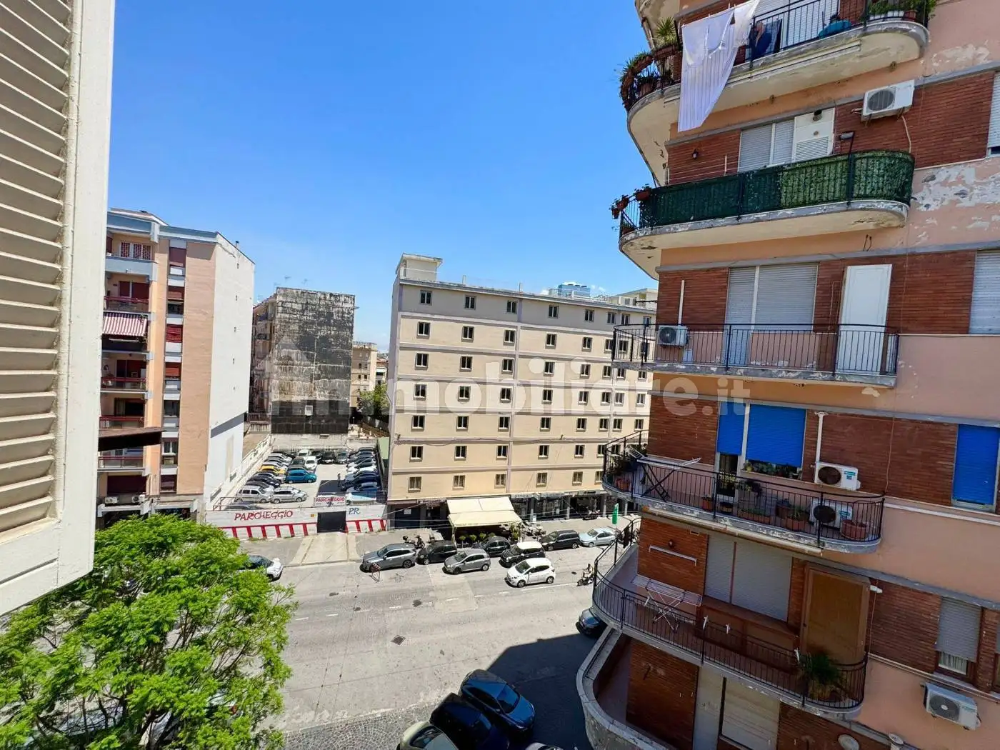 Appartamento in vendita a Napoli