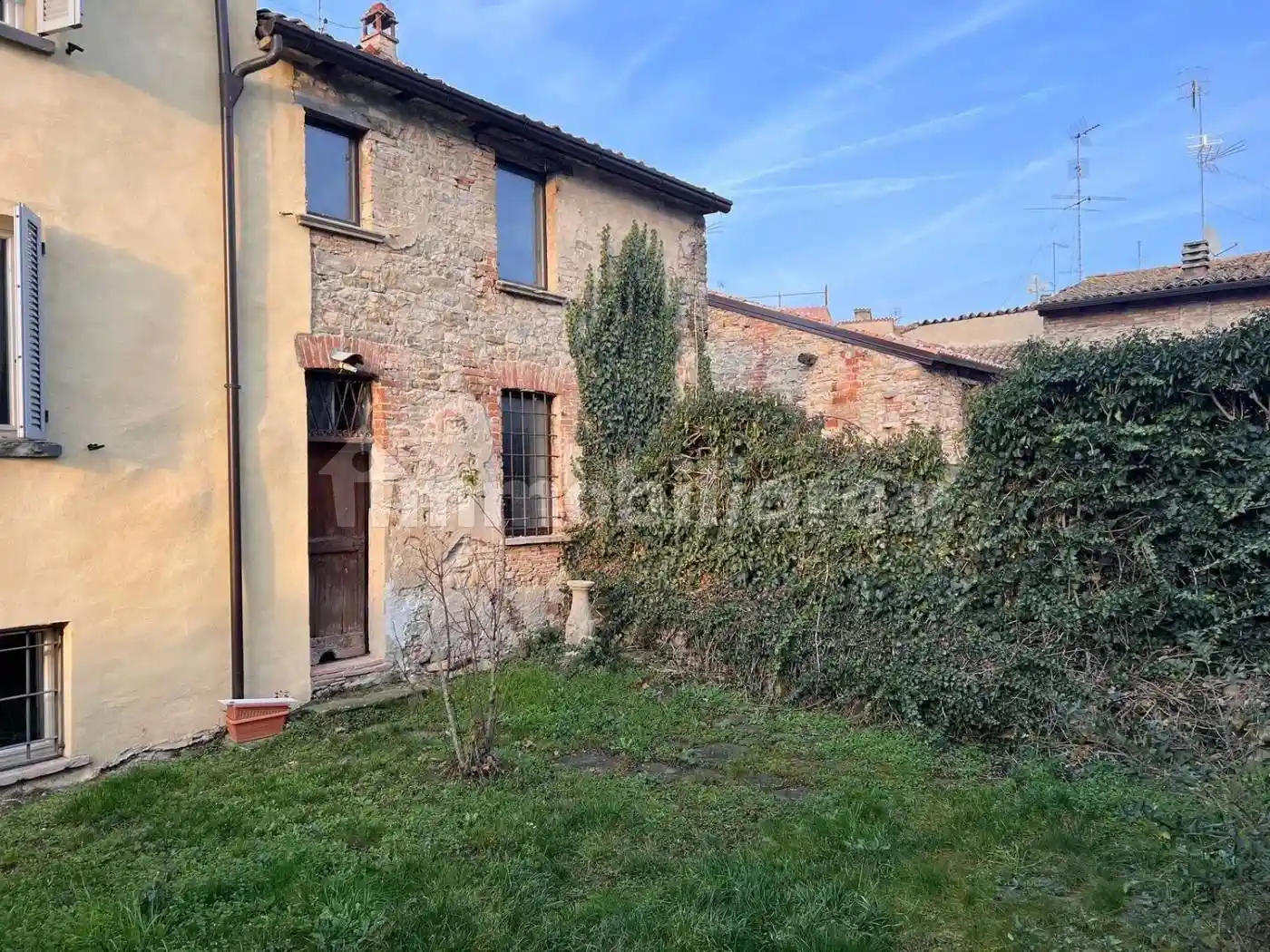 Villa in vendita a Alta Val Tidone