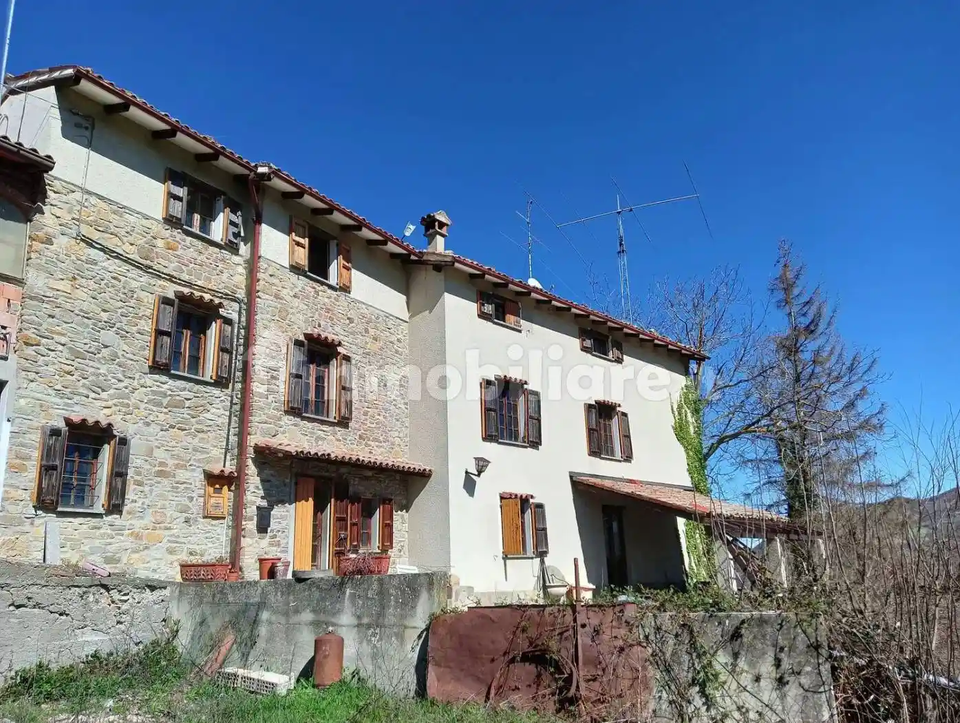 Villa in vendita a Alta Val Tidone