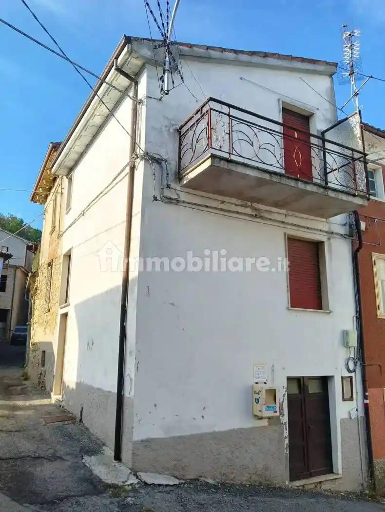 Villa in vendita a Alta Val Tidone