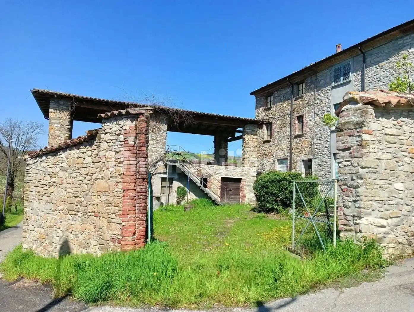 Rustico - Casale in vendita a Alta Val Tidone