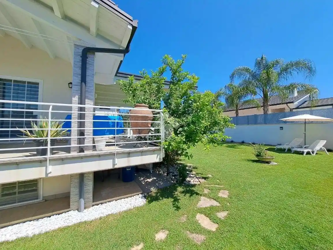 Villa unifamiliare via Stilpone di Megara, Casal Palocco, Roma - foto 4