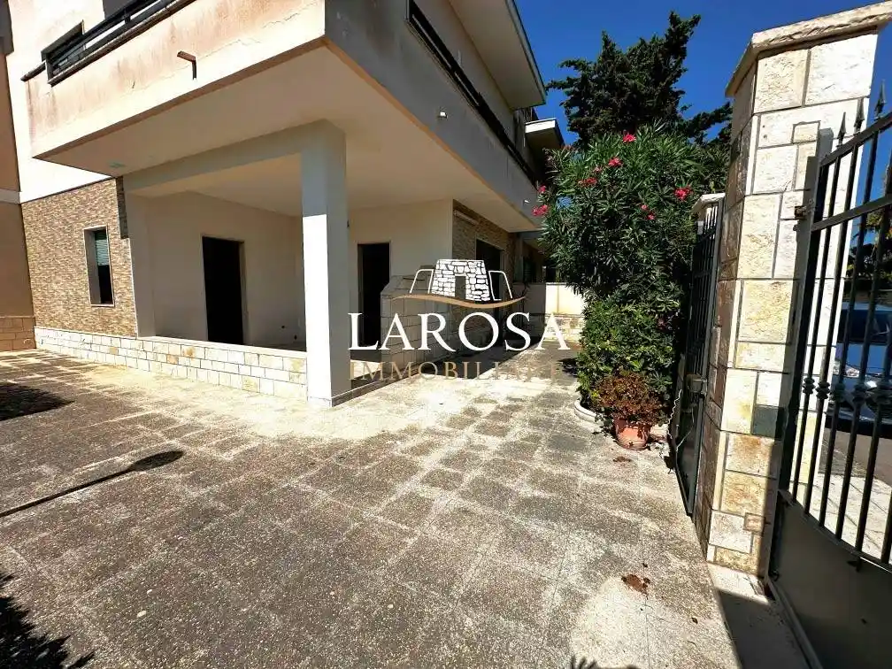 Villa plurifamiliare, buono stato, 186 m², Torre Chianca, Lecce - foto 3