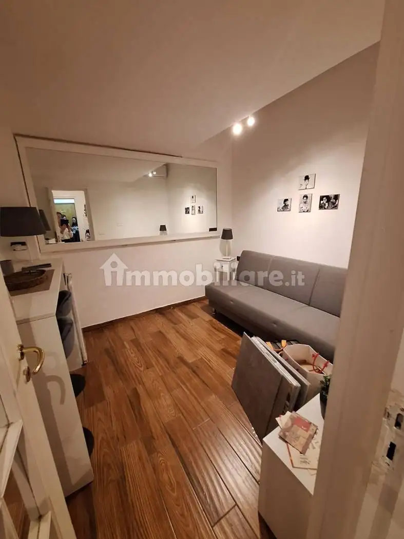 Appartamento in affitto a Napoli