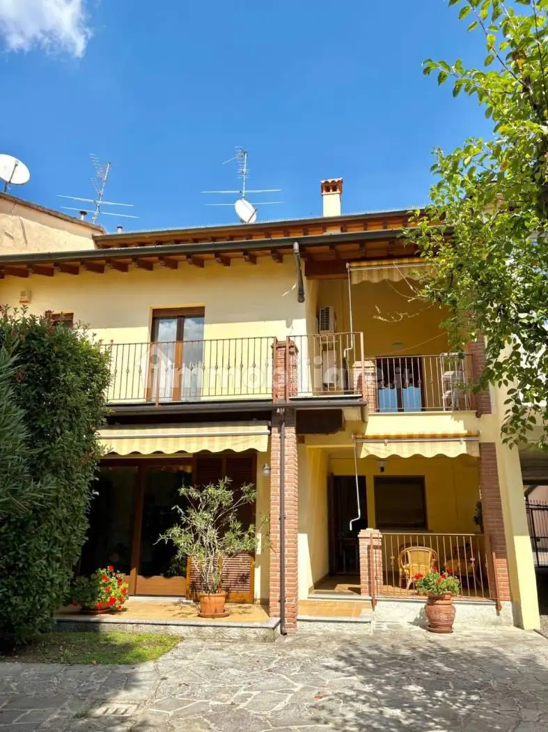 Casa indipendente in vendita a Ospedaletto Lodigiano