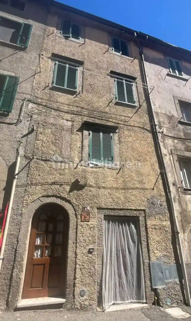 Palazzo - Edificio in vendita a Castel del Piano