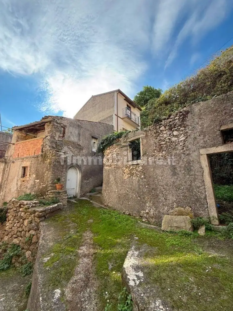 Appartamento in vendita a Novara di Sicilia