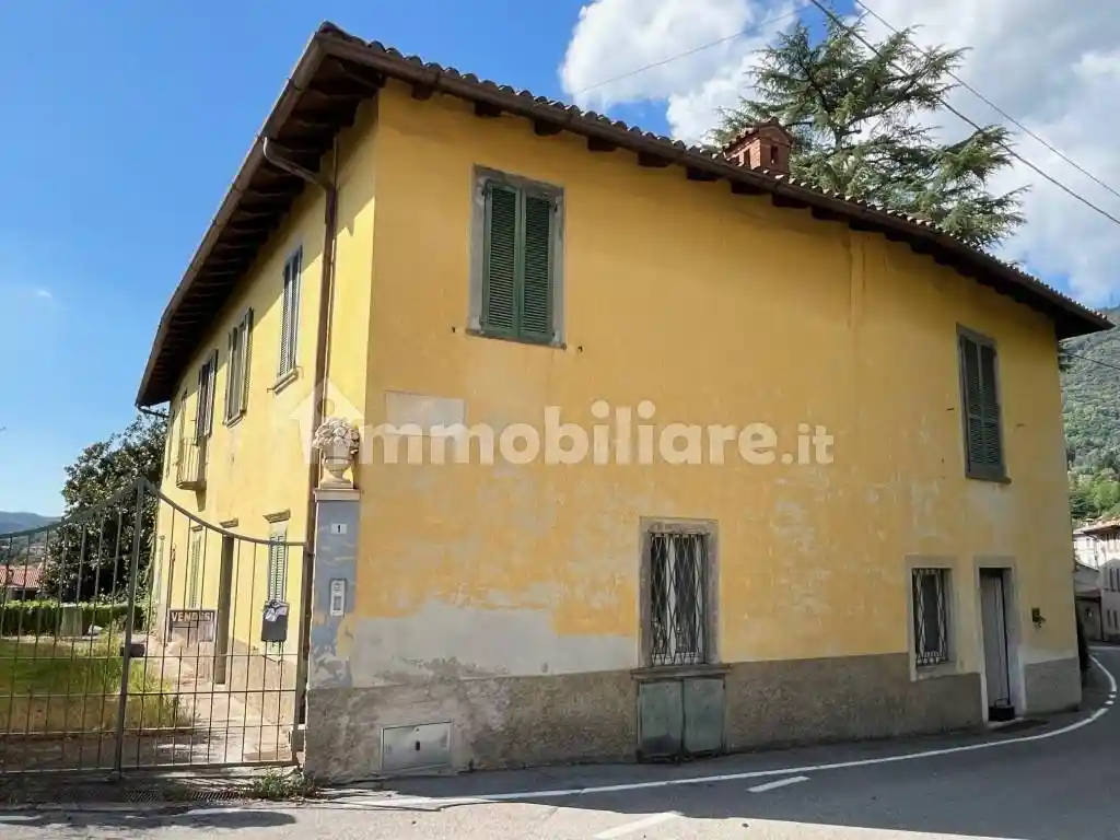 Villa in vendita a Almenno San Bartolomeo