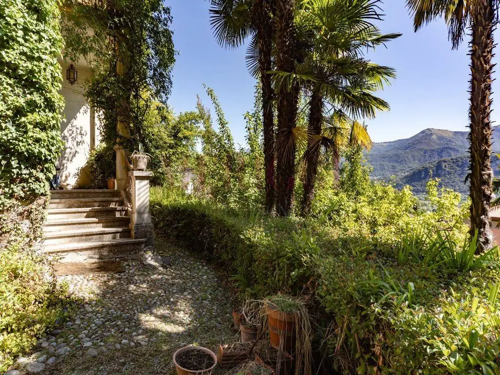 Villa unifamiliare via Vittorio Veneto 4, Centro, Airuno - foto 5