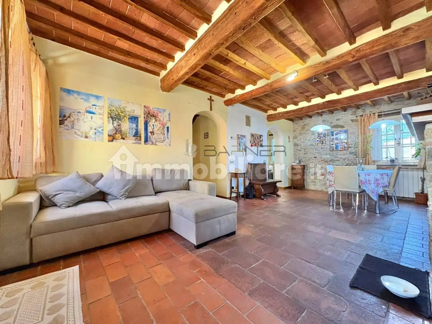 Casa indipendente in vendita a Lucca