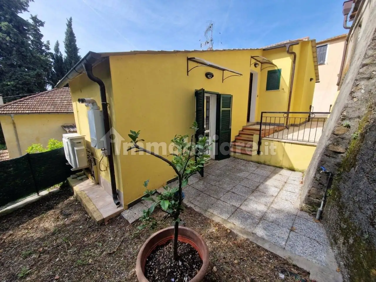 Casa indipendente in vendita a Diano San Pietro