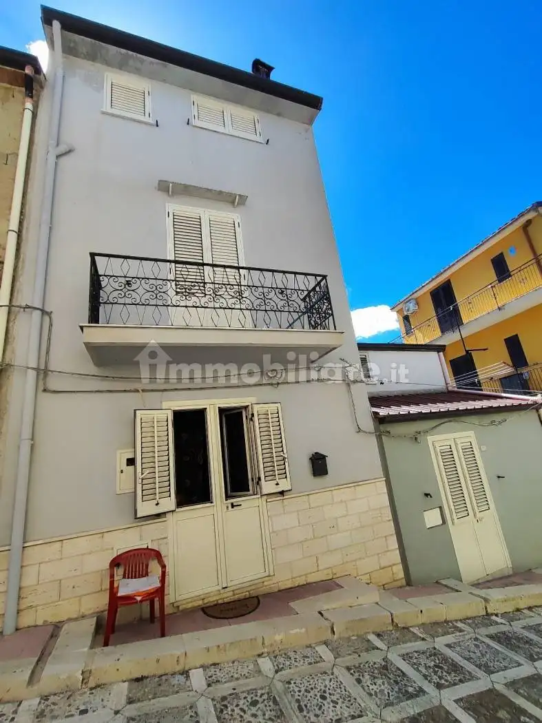 Casa indipendente in vendita a Roccapalumba