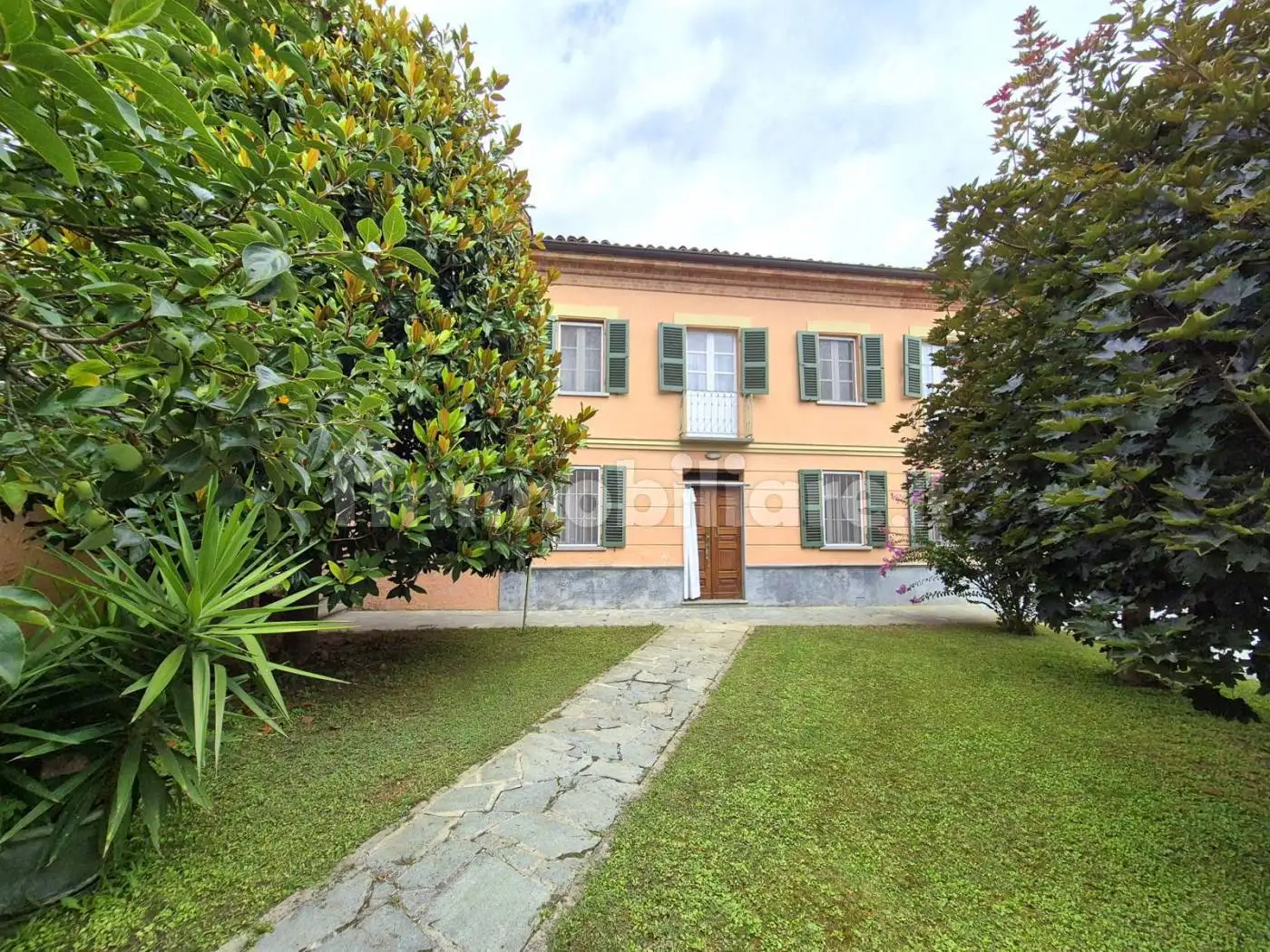 Villa in vendita a Montaldo Scarampi