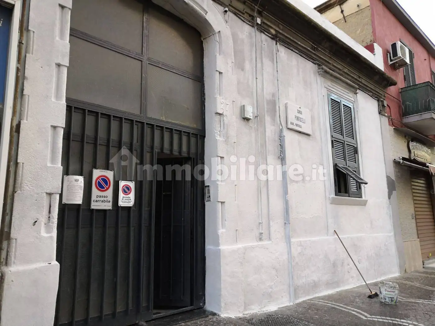 Appartamento in vendita a Napoli