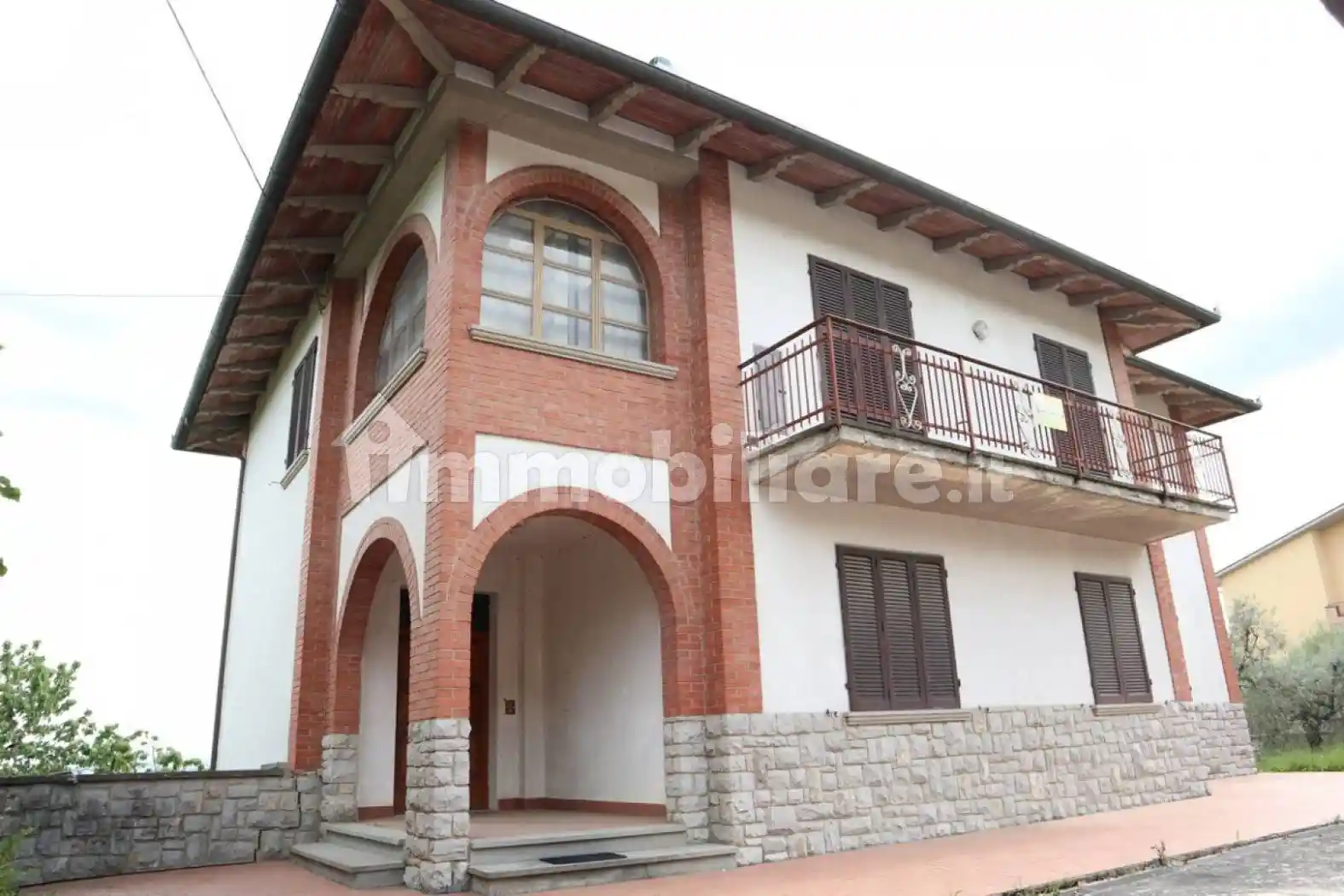 Casa indipendente in vendita a Lucignano