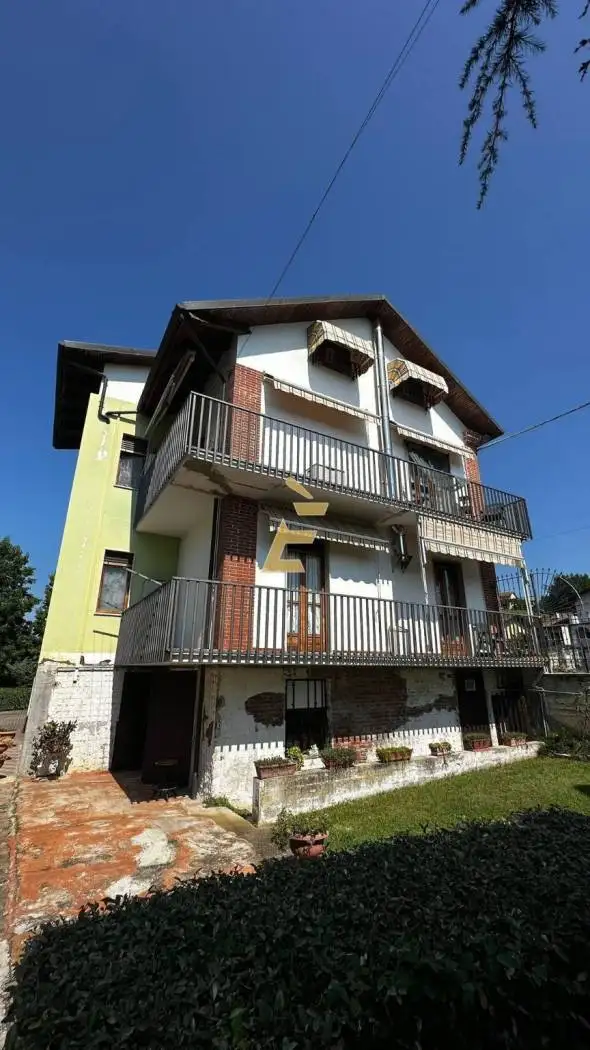 Villa in vendita a Monale