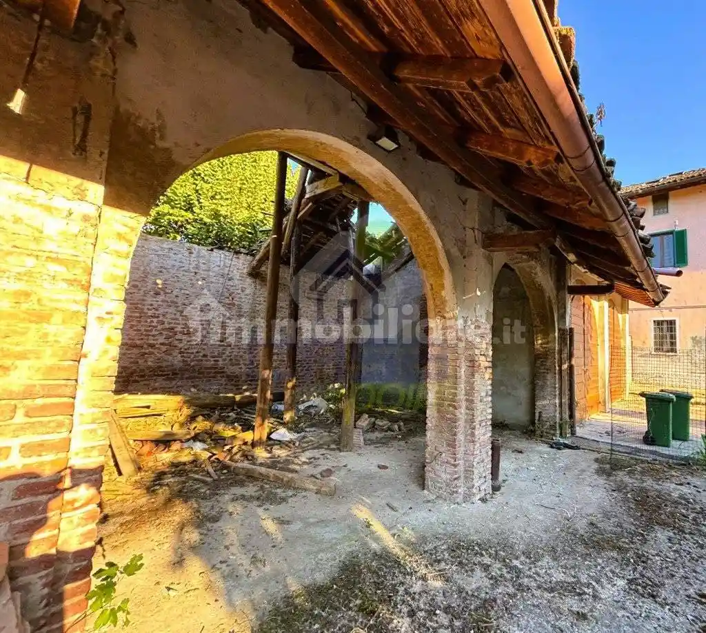 Rustico - Casale in vendita a Casalpusterlengo
