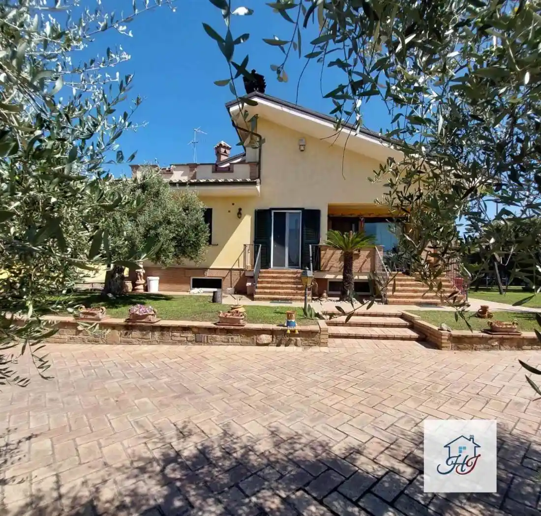 Villa in vendita a Anzio