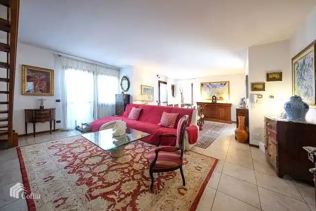 Appartamento in vendita a Pescantina