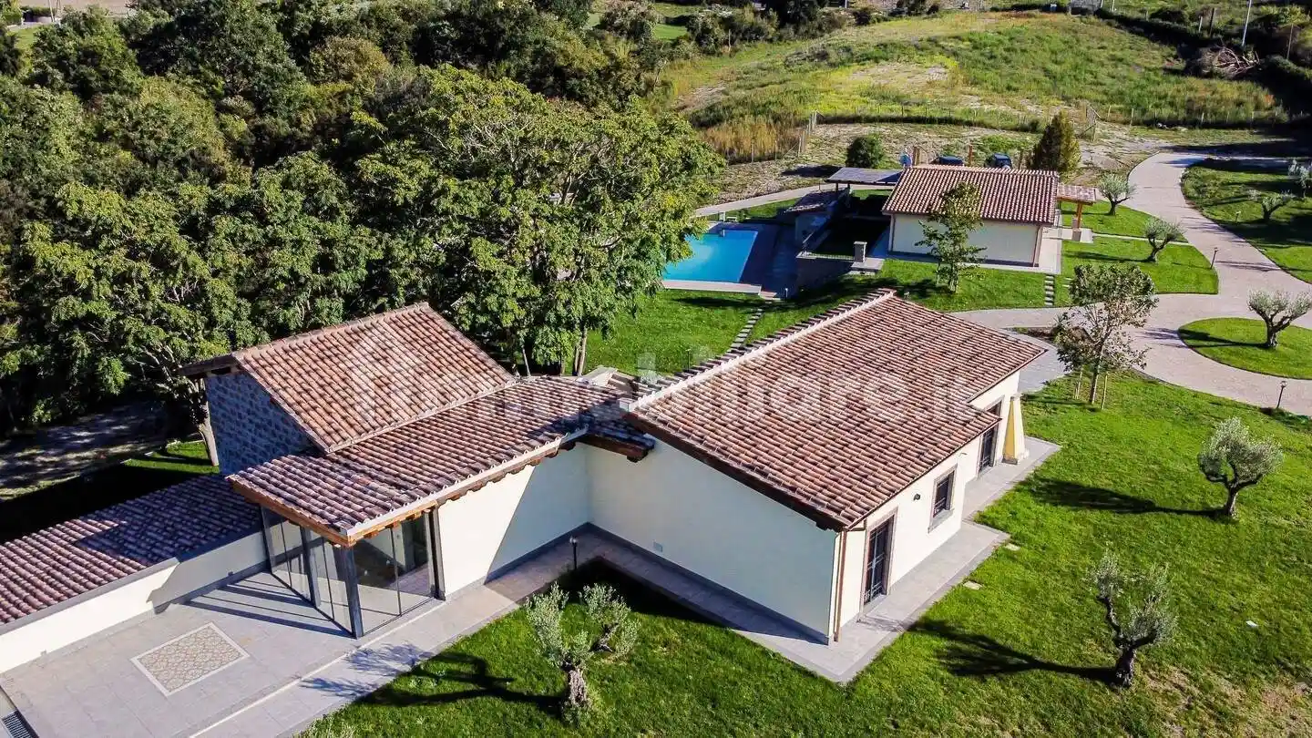 Villa in vendita a Campagnano di Roma