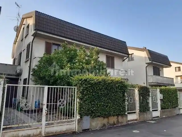 Villa in vendita a Torrevecchia Pia