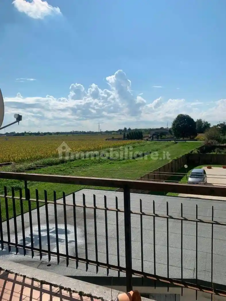 Appartamento in vendita a Ossona