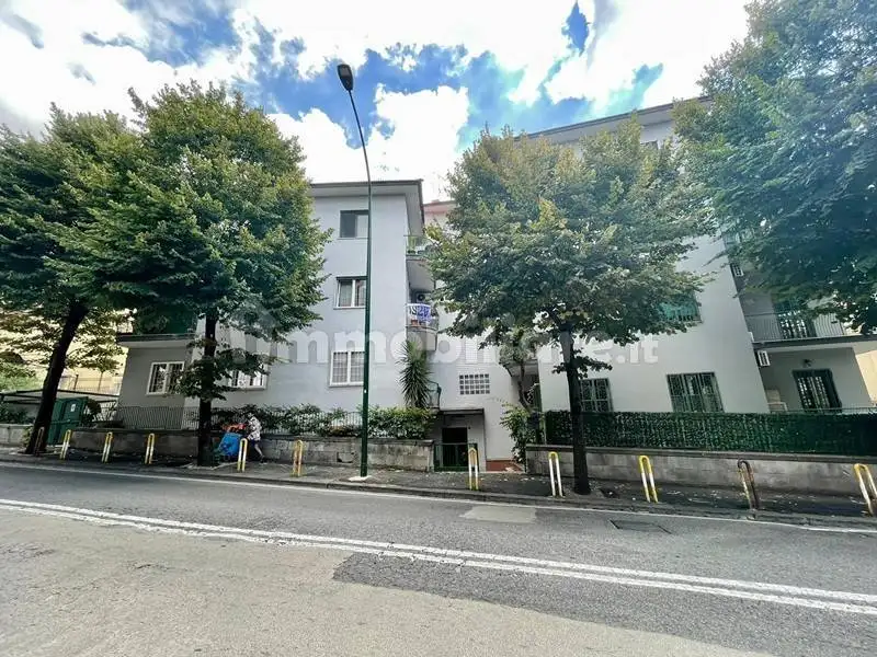 Appartamento in affitto a Napoli