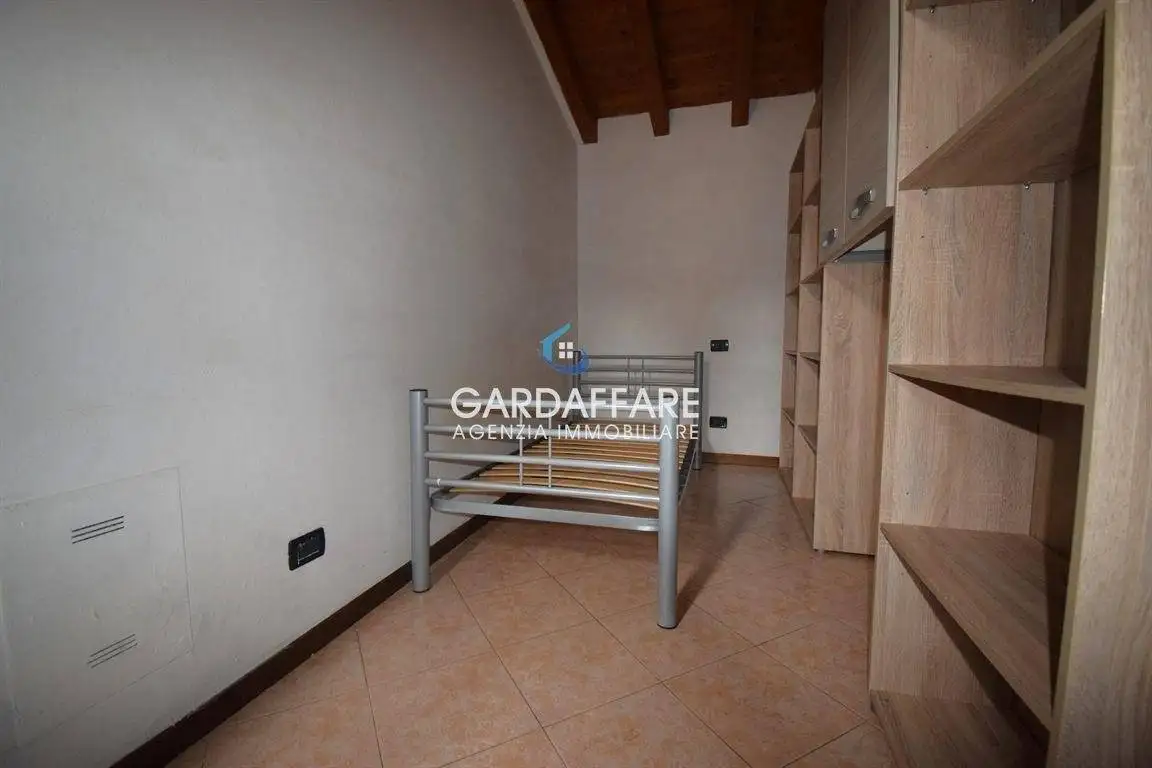 Trilocale buono stato, su più livelli, Solarolo, Manerba del Garda - foto 2