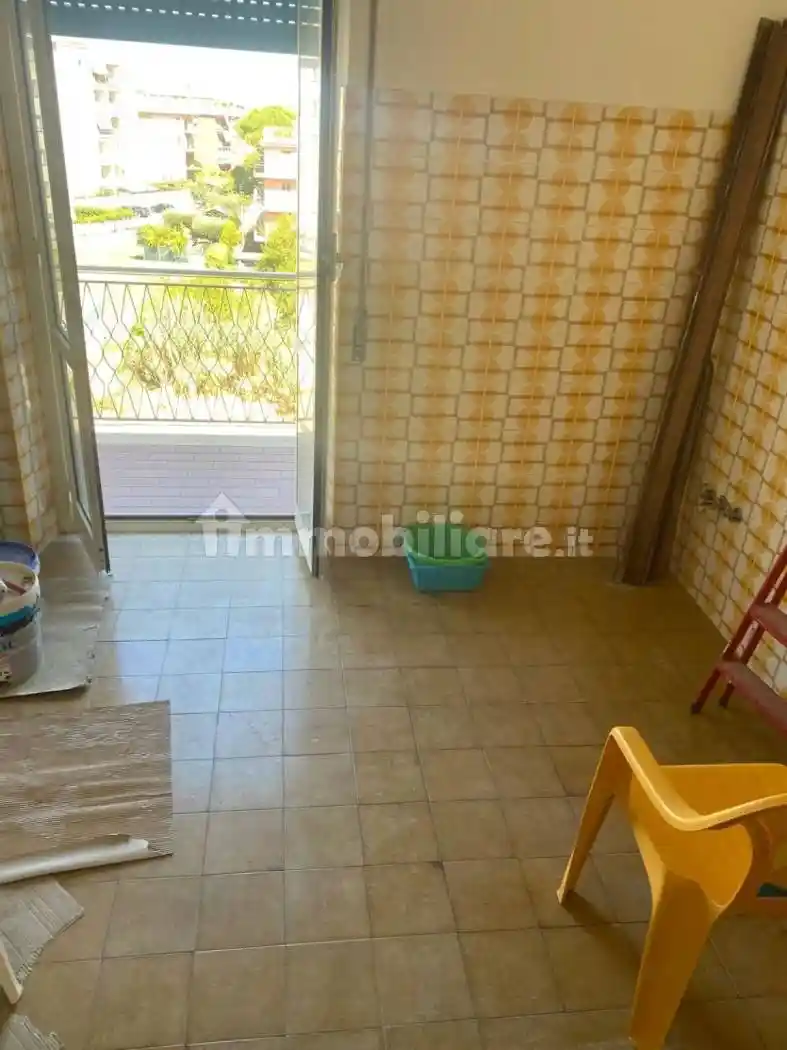 Quadrilocale via Davide Calandra 38, Giardinetti, Roma - foto 3