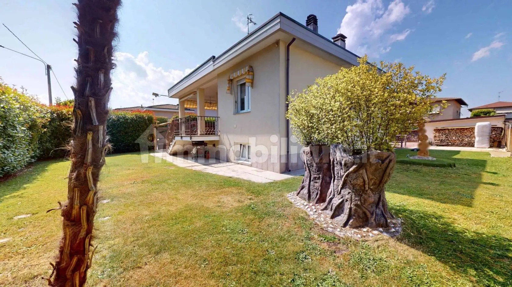 Villa in vendita a Lonate Ceppino