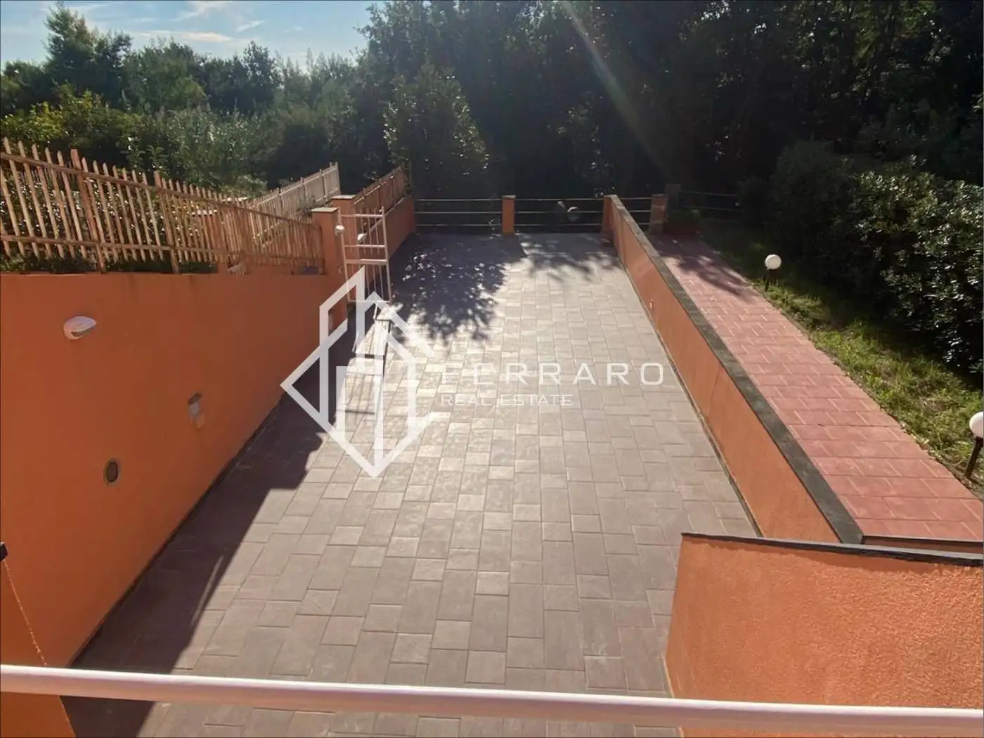 Appartamento in vendita a Varazze