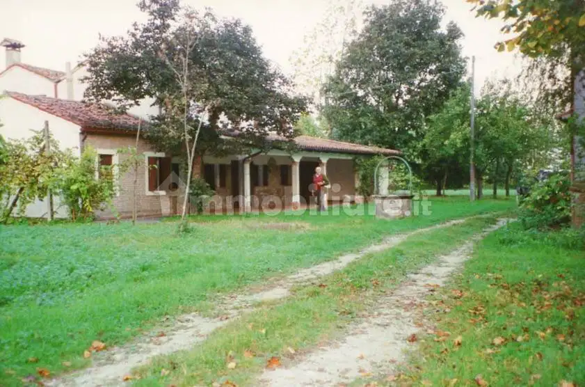 Rustico - Casale in vendita a Casalserugo