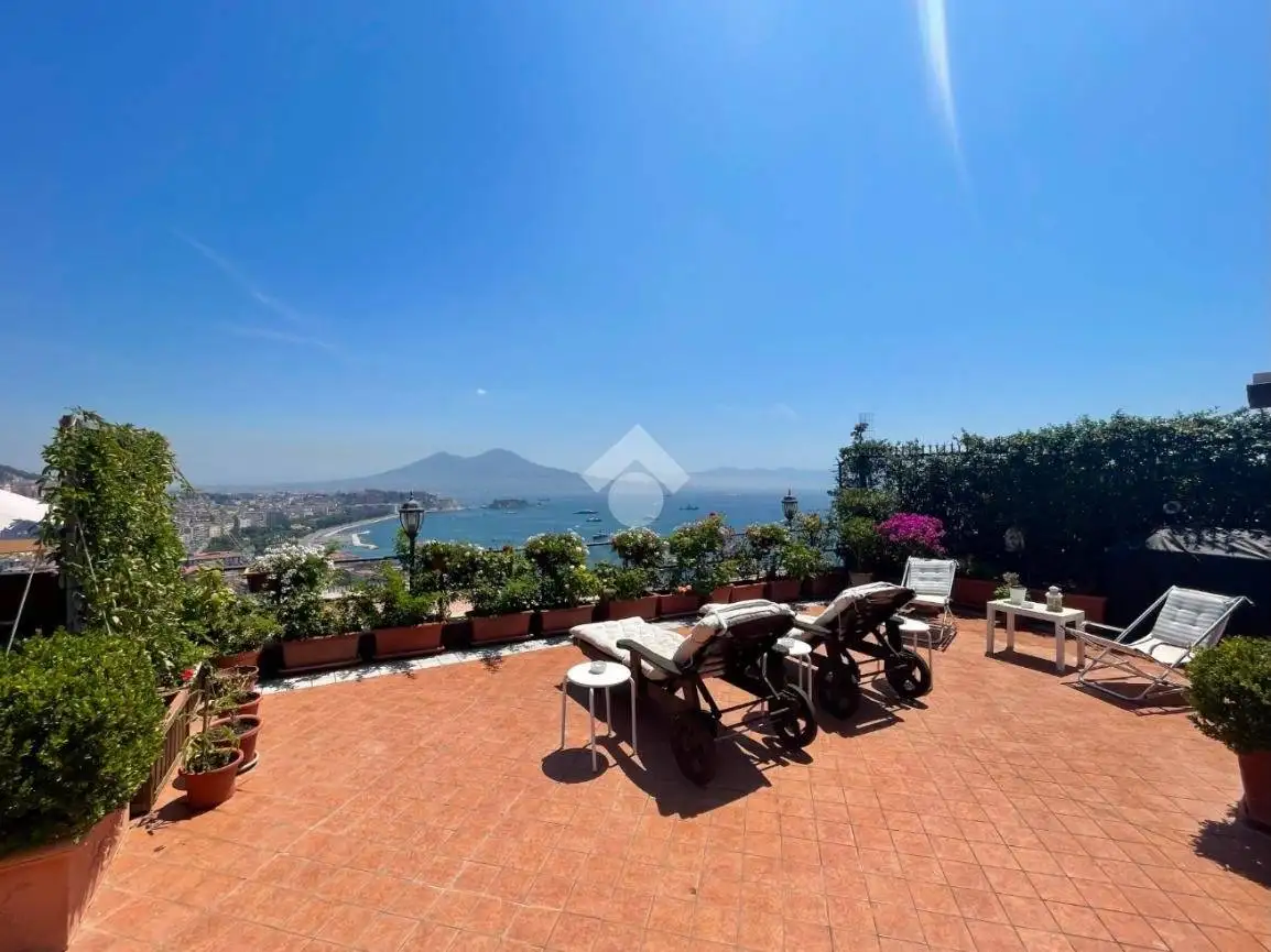 Appartamento in vendita a Napoli