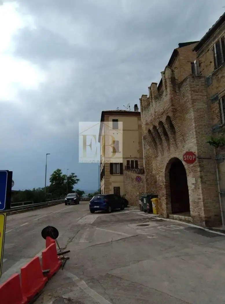 Trilocale piazza Umberto I', 2, Centro, Castorano - foto 3