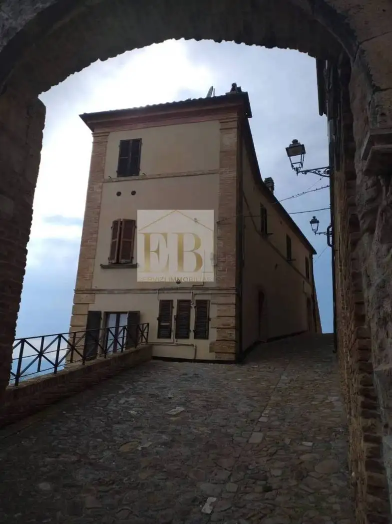 Trilocale piazza Umberto I', 2, Centro, Castorano - foto 4