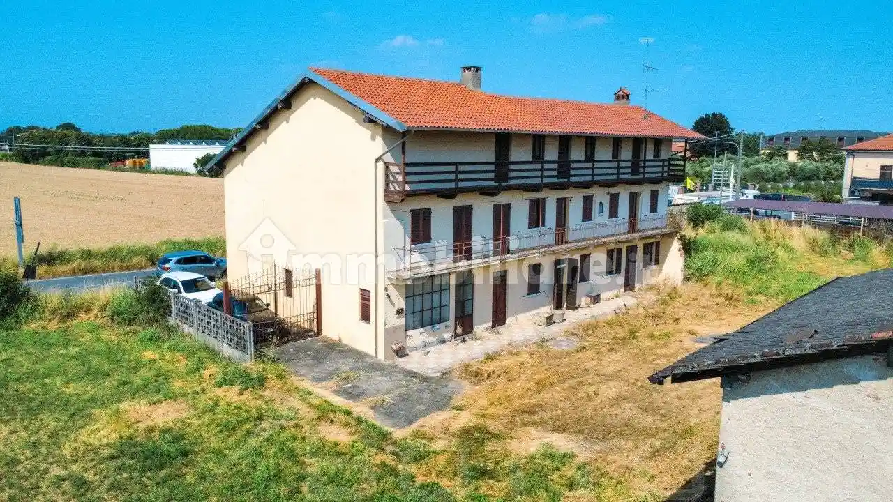 Casa indipendente in vendita a Oleggio