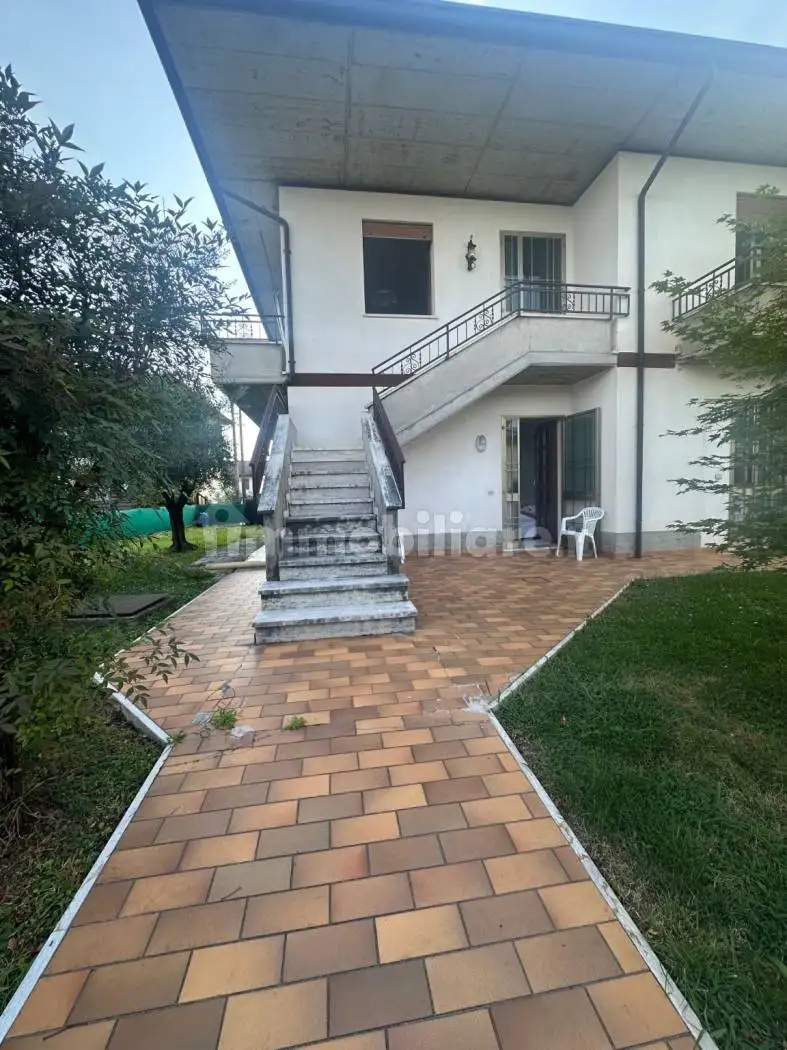 Villa in vendita a Romano d'Ezzelino