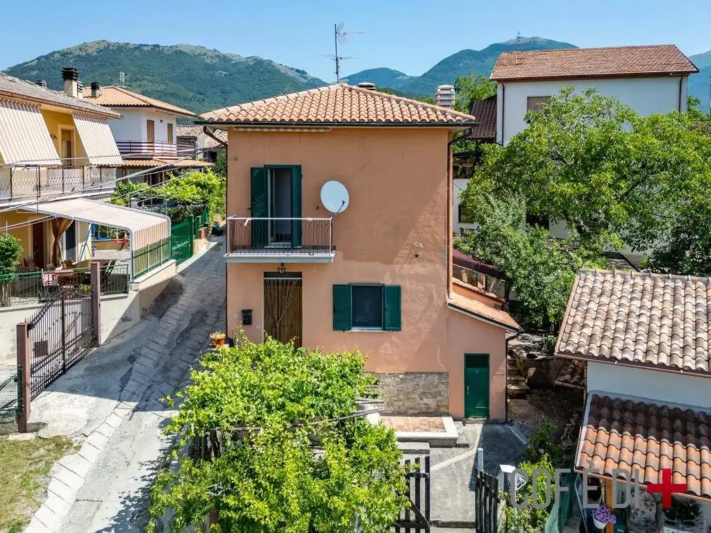 Villa in vendita a Cantalice