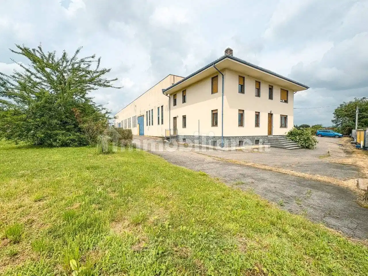 Palazzo - Edificio in vendita a Cureggio