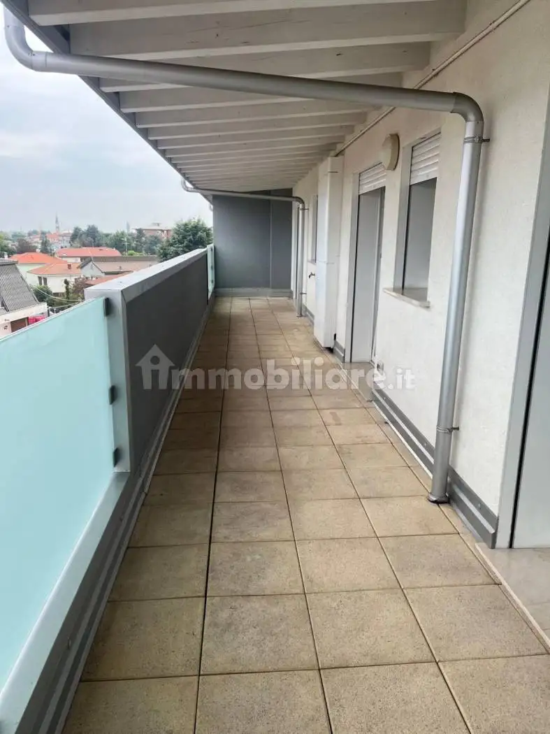 Appartamento in affitto a Marnate