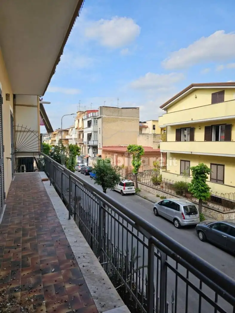 Trilocale buono stato, primo piano, Centro, Caivano - foto 2
