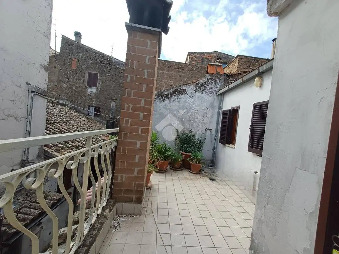 Trilocale via delle Mura 3, Centro, Castel Sant'Elia - foto 2