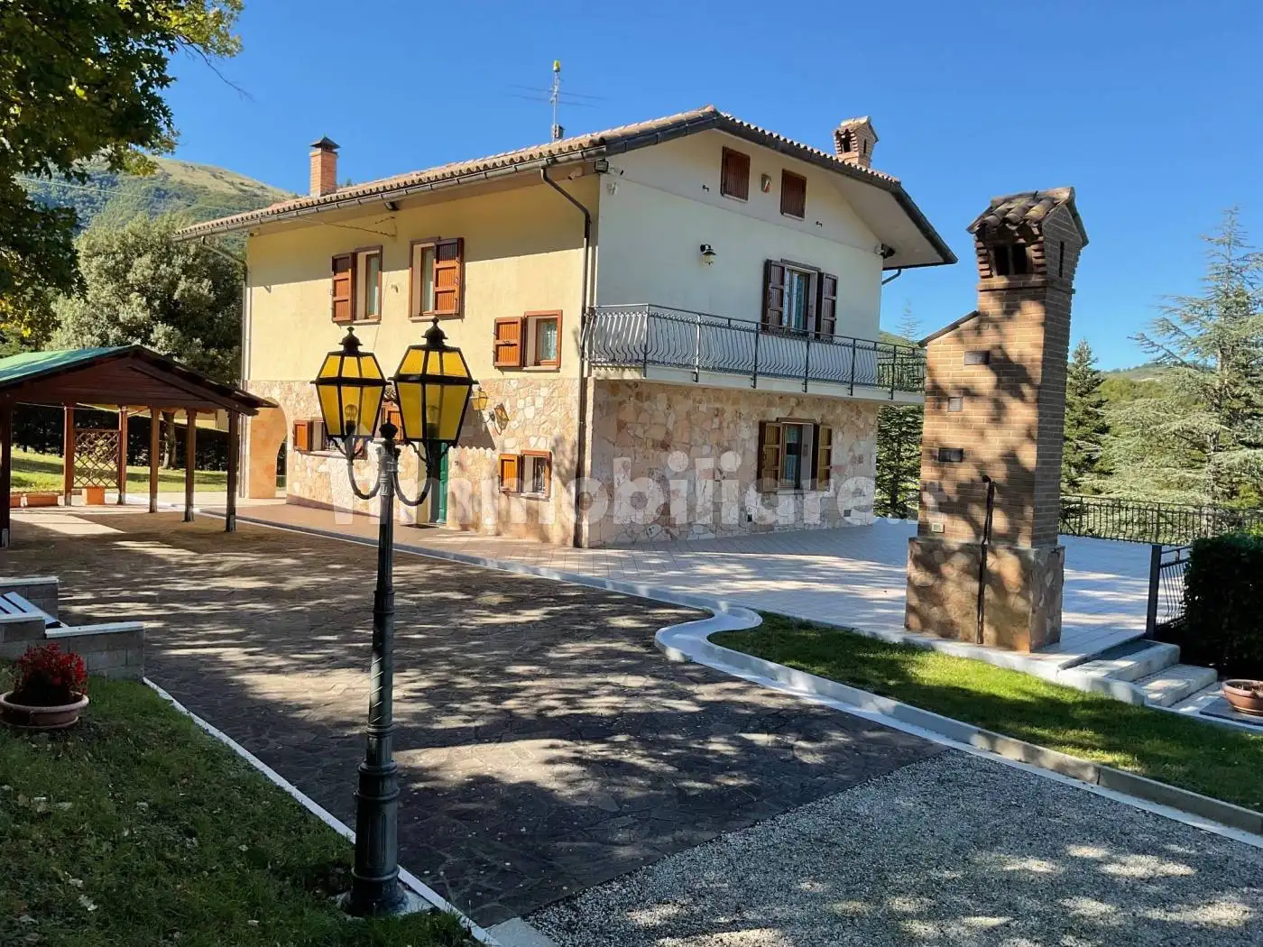 Villa unifamiliare, ottimo stato, 599 m², Fiastra - foto 3