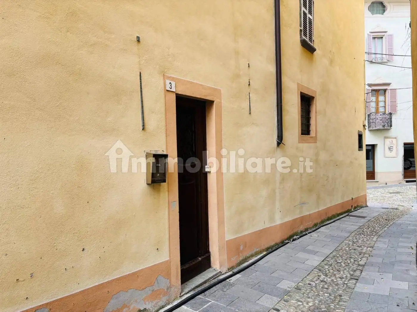 Appartamento in vendita a Varallo