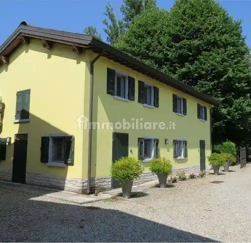 Rustico - Casale in vendita a Modena