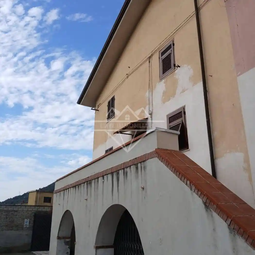 Appartamento in vendita a Carrara