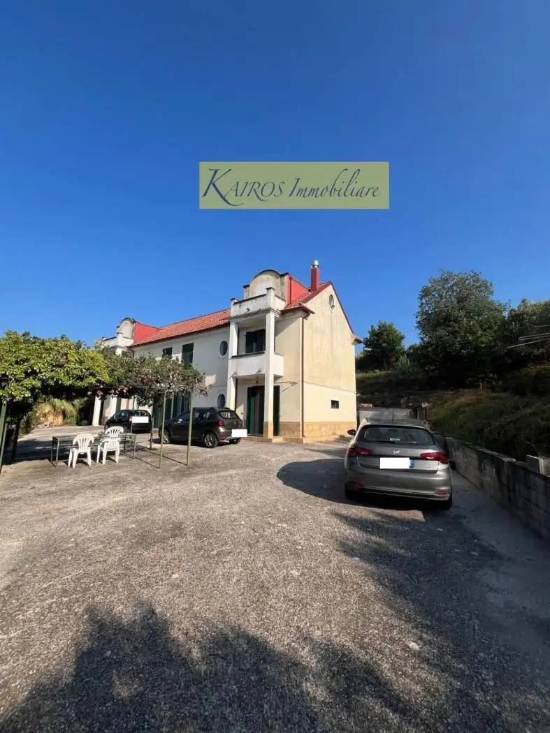 Villa in vendita a Laureana Cilento