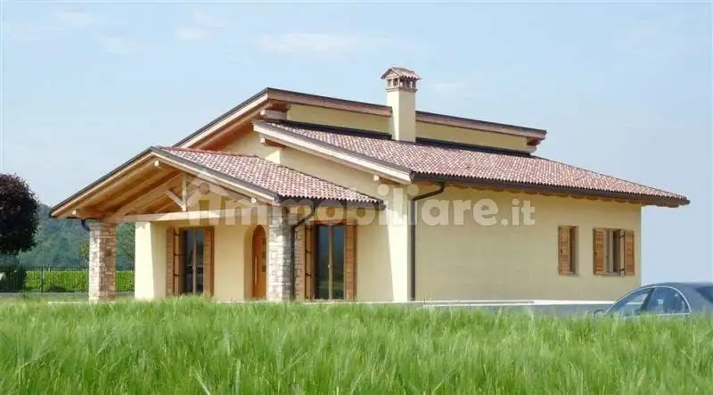 Villa in vendita a Vazzola