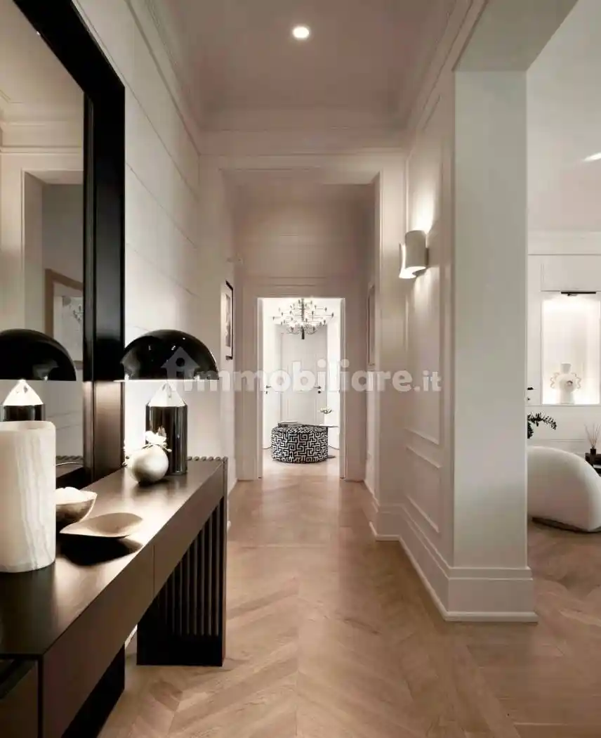 Quadrilocale ottimo stato, quarto piano, Duomo, Milano - foto 3