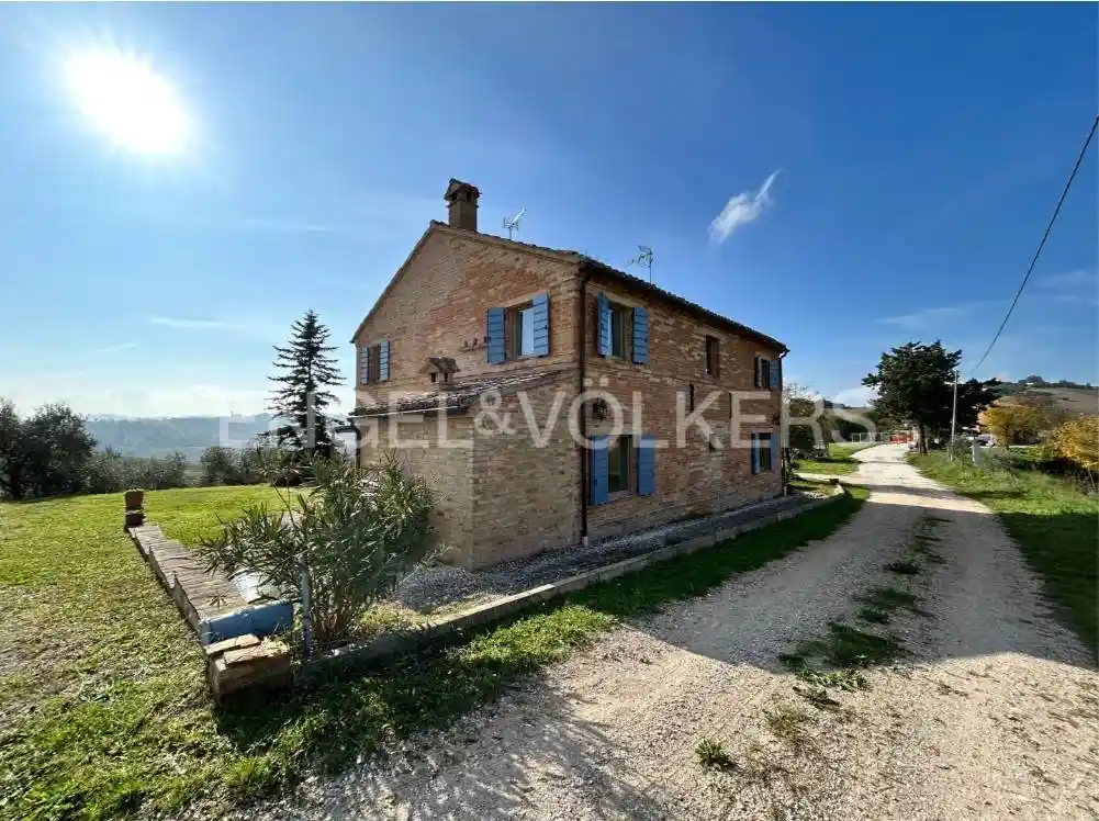 Rustico - Casale in vendita a Monte San Giusto